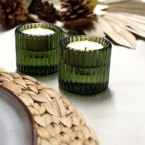 Ideias simples para a mesa de Halloween 3 Velas verdes para mesa de halloween